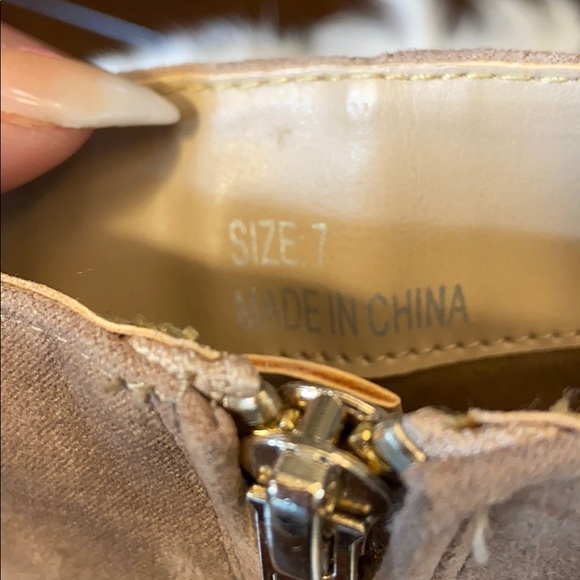 Ankle Boots Wedge. Size 7. Great Used Condition! - Picture 8 of 8